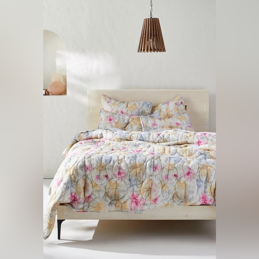 Anthropologie Clarabelle Gauze Quilt Queen NEW Plus 1 Standard Sham NWT